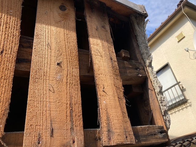 幸い大きな腐食なし